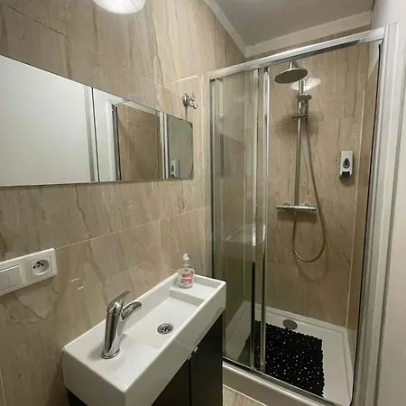 Lama Quarto em Acomodações Particulares *
